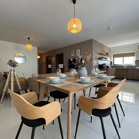 Brand New Apartment 2 Mins From Seafront San Pawl il-Baħar Kültér fotó