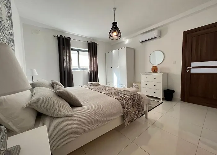 Brand New Apartment 2 Mins From Seafront