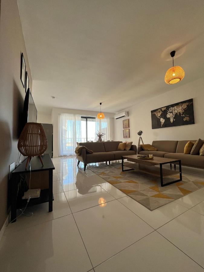 Brand New 2 Mins From Seafront Apartment *