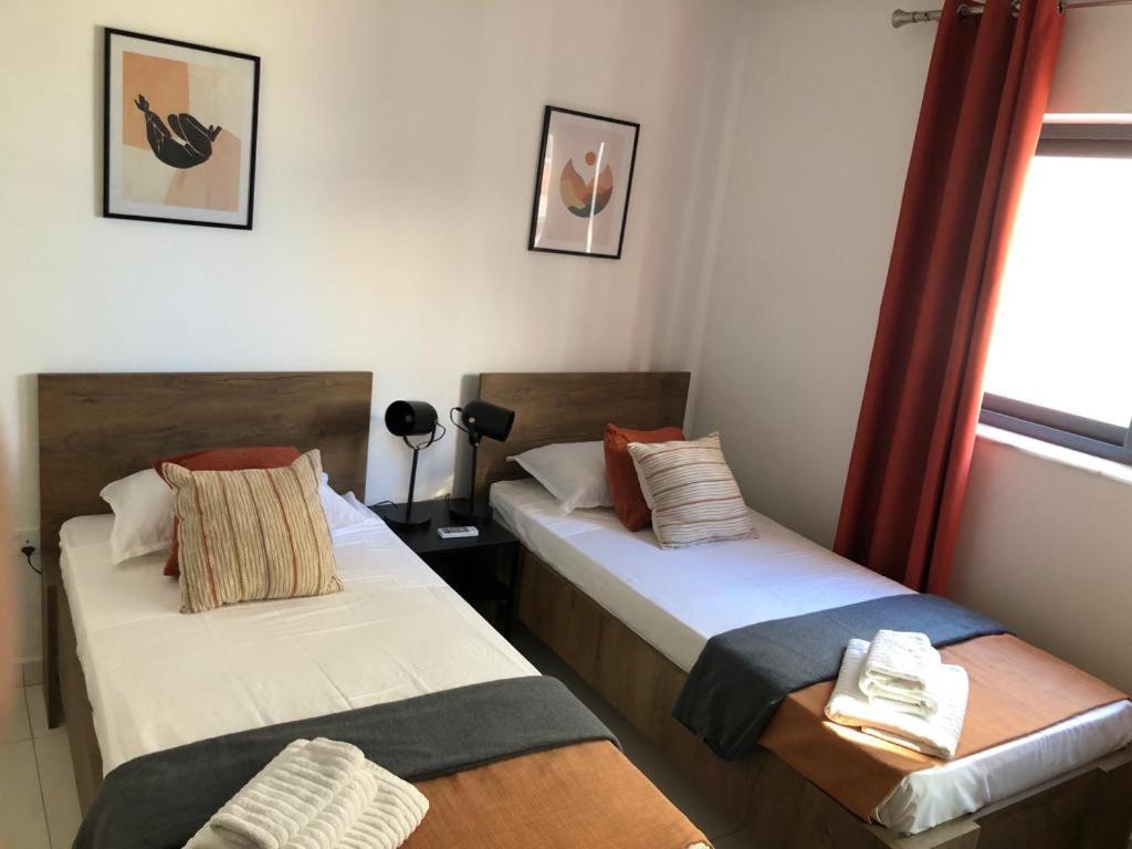 Brand New 2 Mins From Seafront Apartment