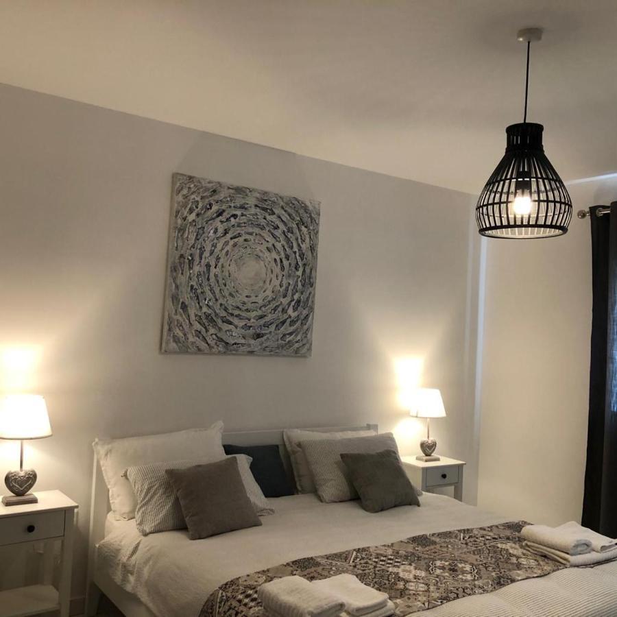 Brand New 2 Mins From Seafront *